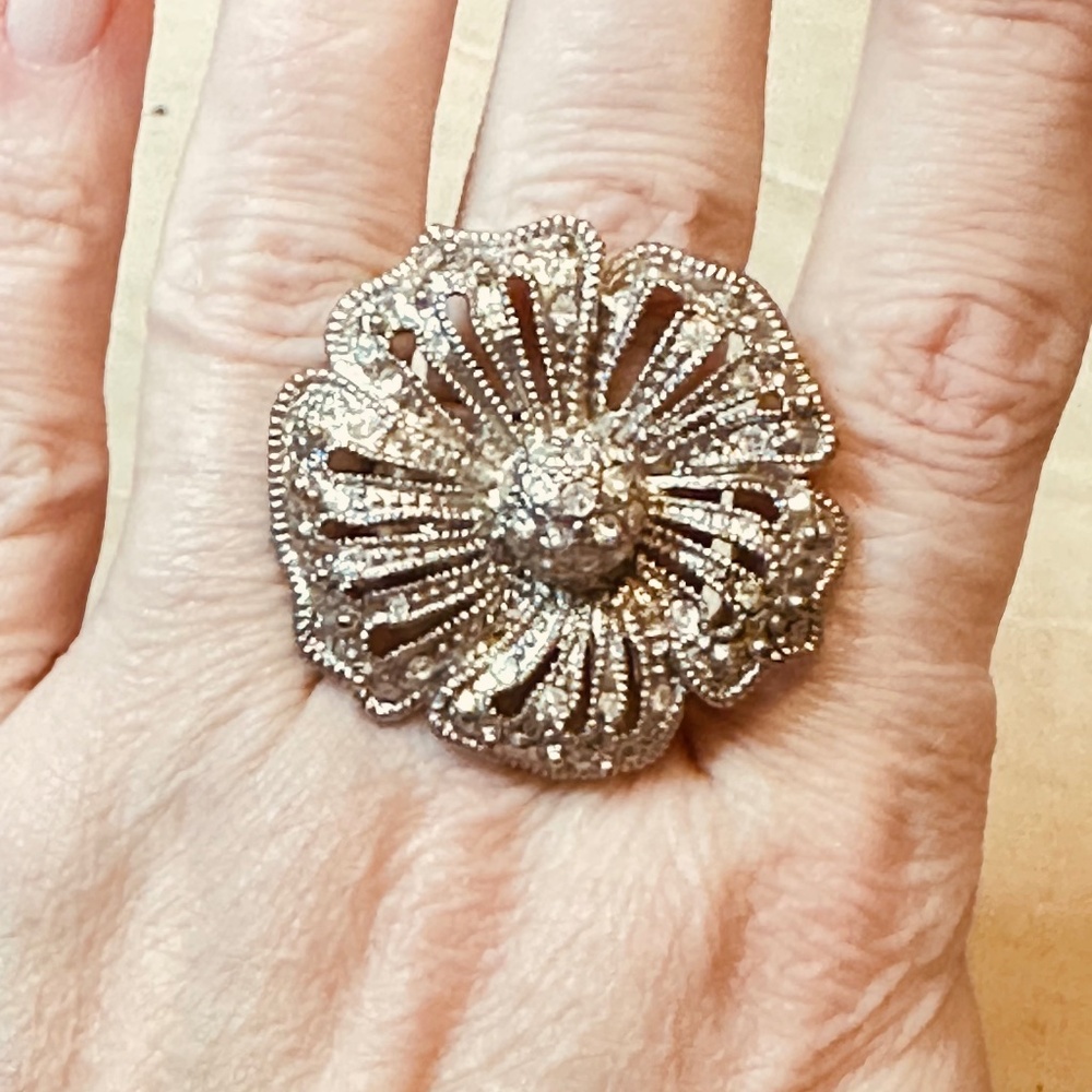 Flower Cocktail Ring Silver Tone Estate 80s 90s Statement Rhinestone Stretch Rg